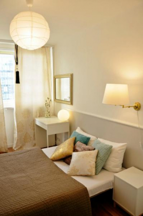 UnitApartament Warszawa Centrum Room in Apartment by Metro Rondo ONZ Super wygodne noclegi zapraszamy Warsaw